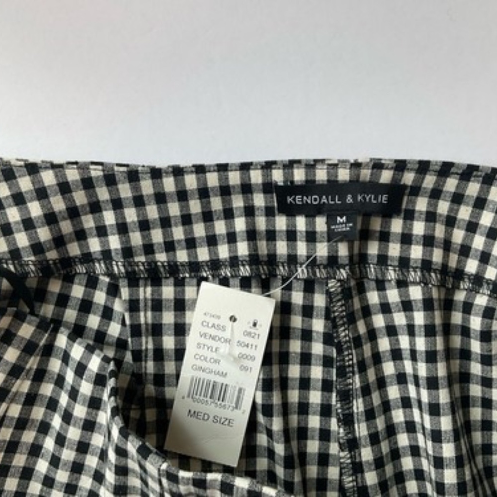 KENDALL & KYLIE BLACK WHITE GINGHAM PLAID SHORTS SIZE MEDIUM NEW WITH TAGS - Picture 2 of 6